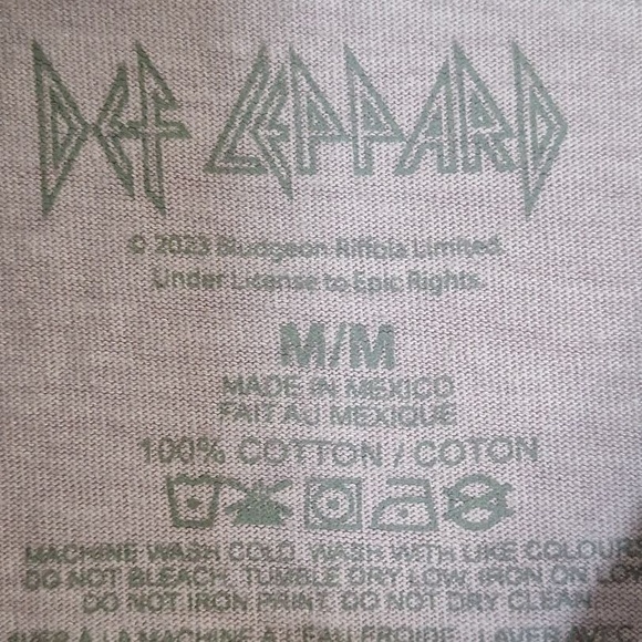 Def Leppard Light Purple Graphic Animal Rock Music Band Tee T-Shirt Size M - Picture 4 of 5